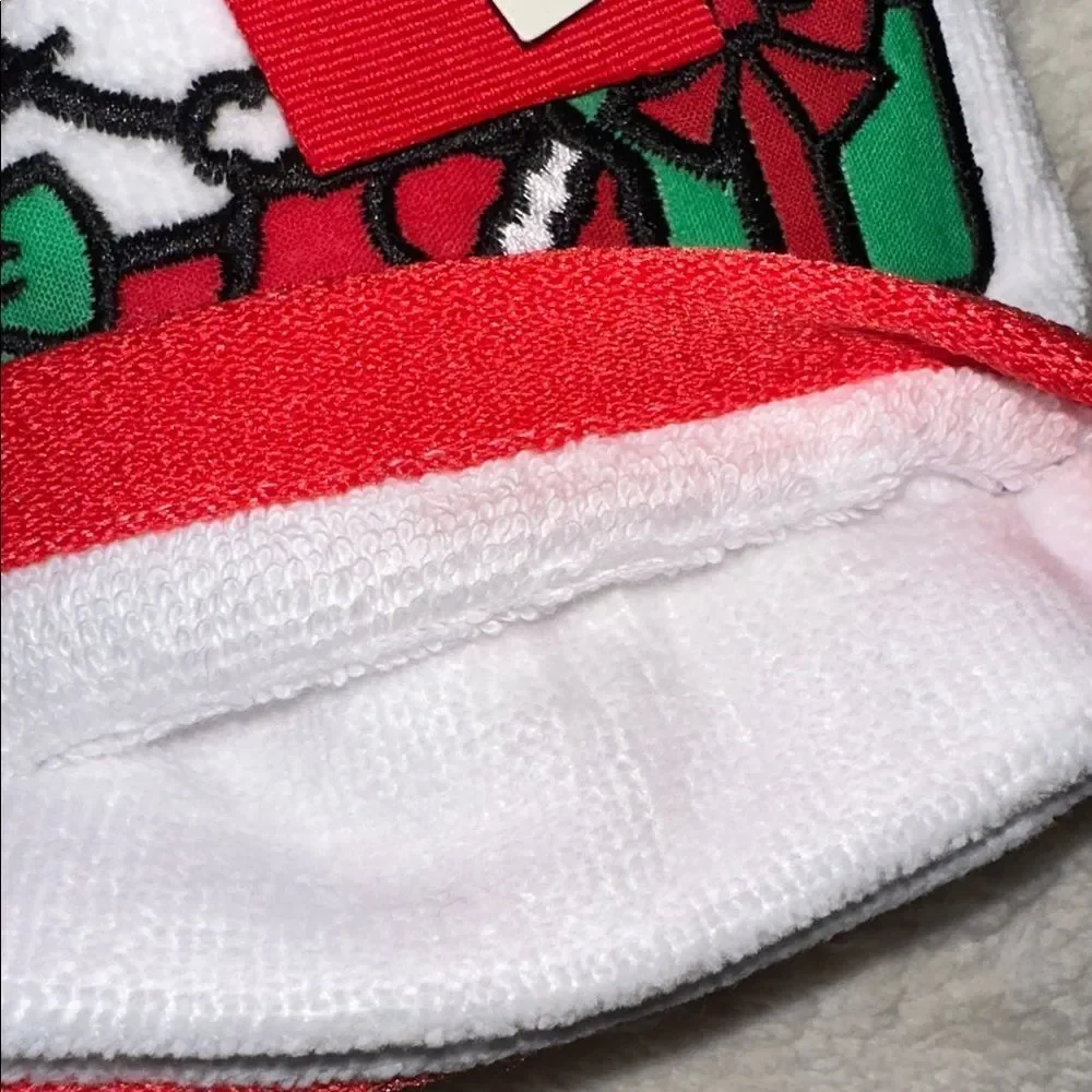 Hello Kitty 2 Pack White Red Green White Black Christmas Hand Towels Bow Wrap